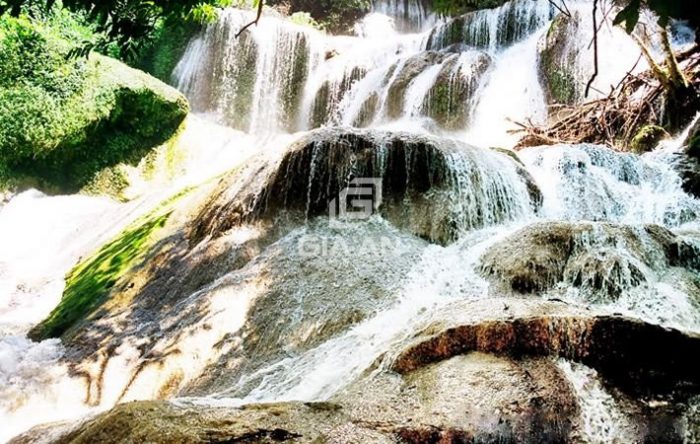 Thác Mơ địa điểm du lịch nổi tiếng của Tuyên Quang