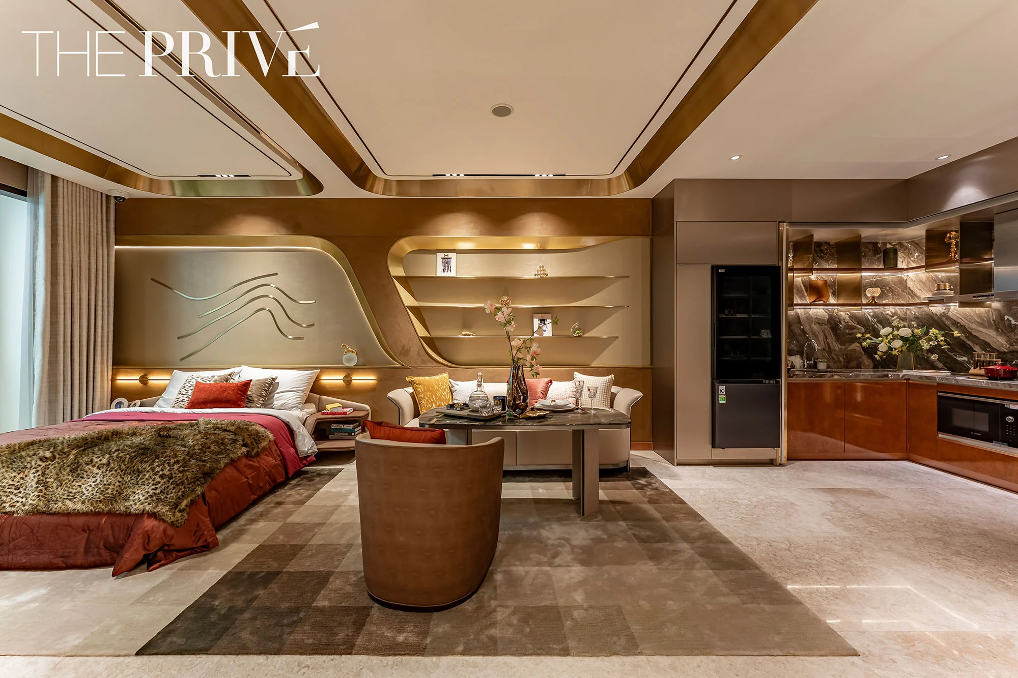 THE PRIVÉ - 70