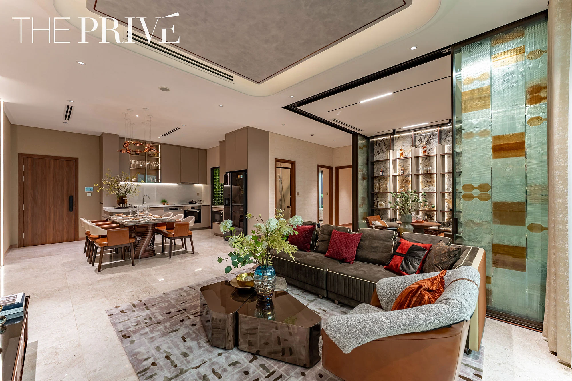 THE PRIVÉ - 83